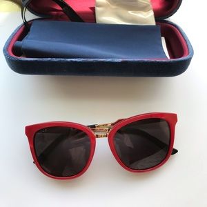 Gucci Sunglasses with Blue Velvet Case